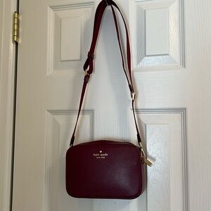 Kate spade outlet madison mini camera bag. Blackberry 7.5x5.0x2.25-